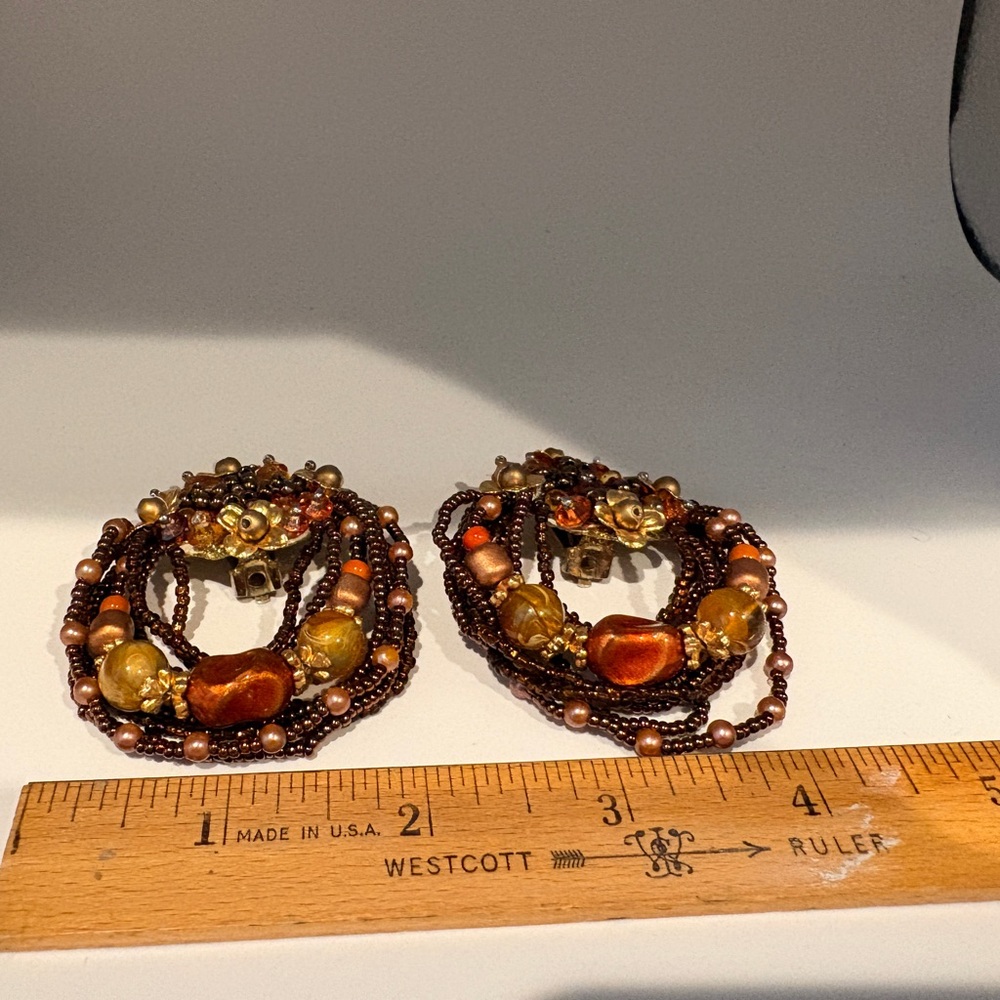 Stunning Beaded Clip On Earrings - Picture 5 of 6